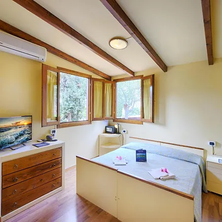 Casa Rosa Отель Портоферрайо