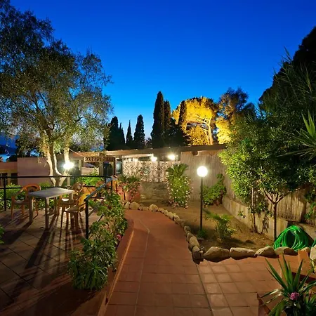 Ξενοδοχείο Casa Rosa 3*